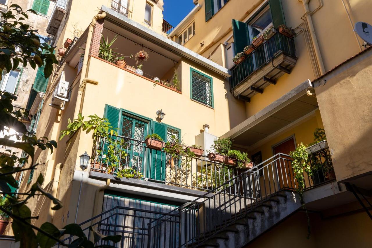 Colored House Until 7 People Above Sqplebiscito Appartamento
